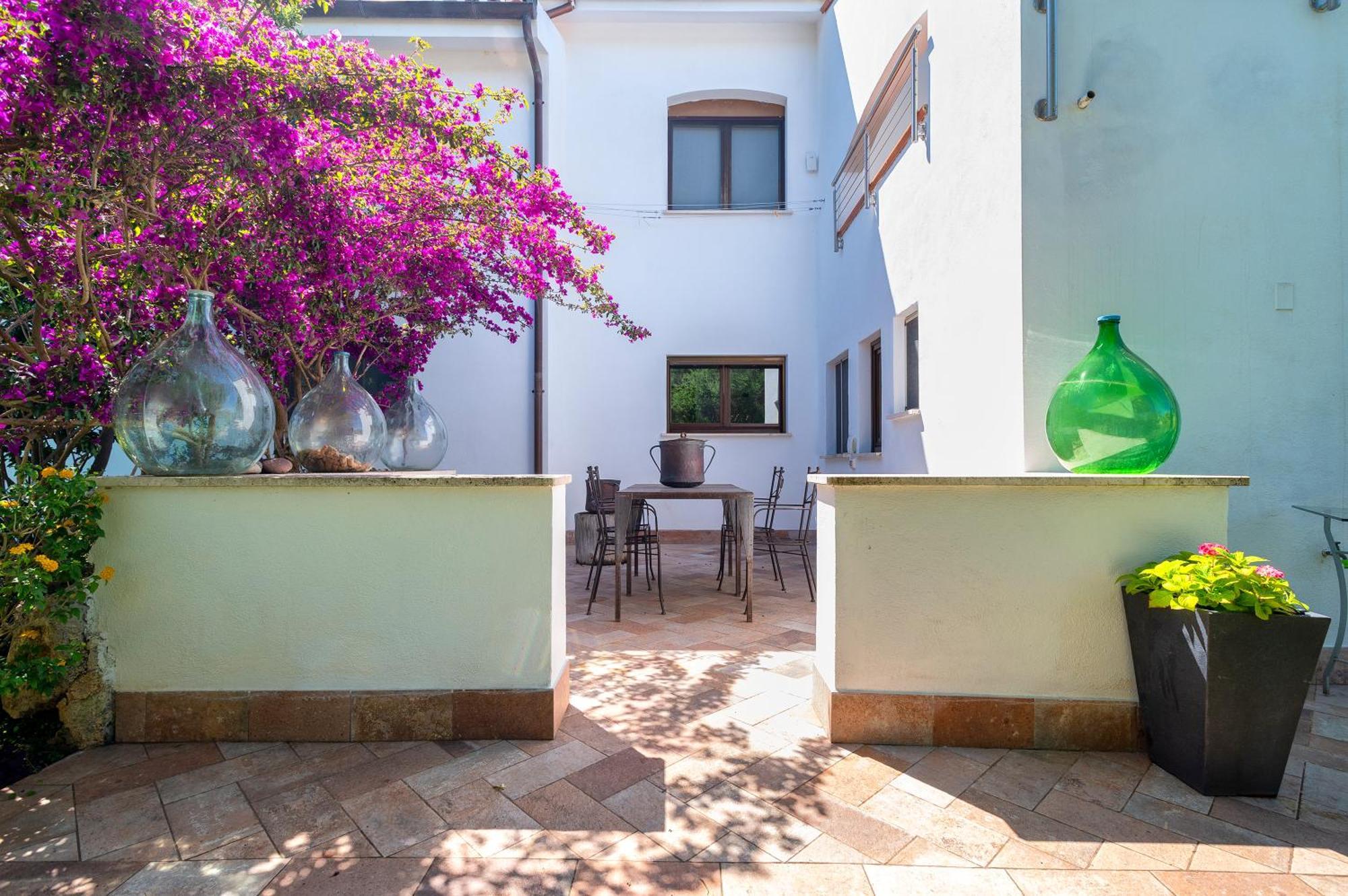 Sardinia Re - Villa Fioretta Flowers Apartments Olmedo Bagian luar foto