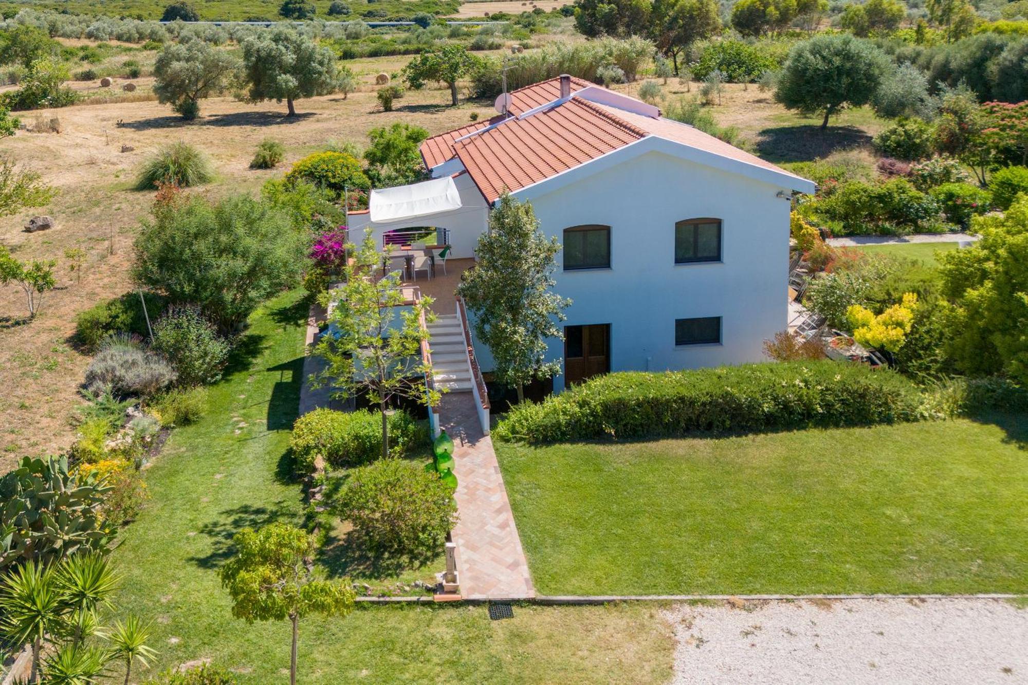 Sardinia Re - Villa Fioretta Flowers Apartments Olmedo Bagian luar foto
